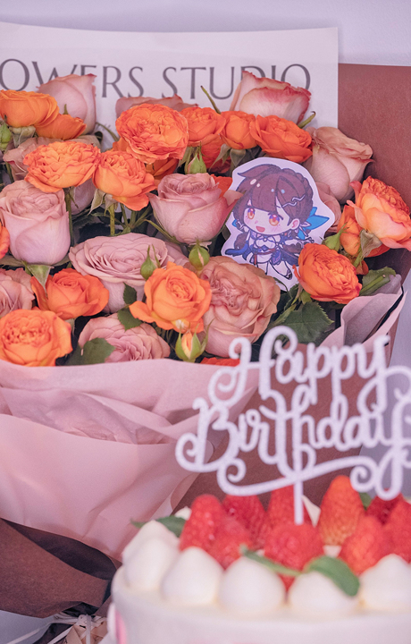 자기 캐릭터에 이상할 정도로 진심인 회사.jpg