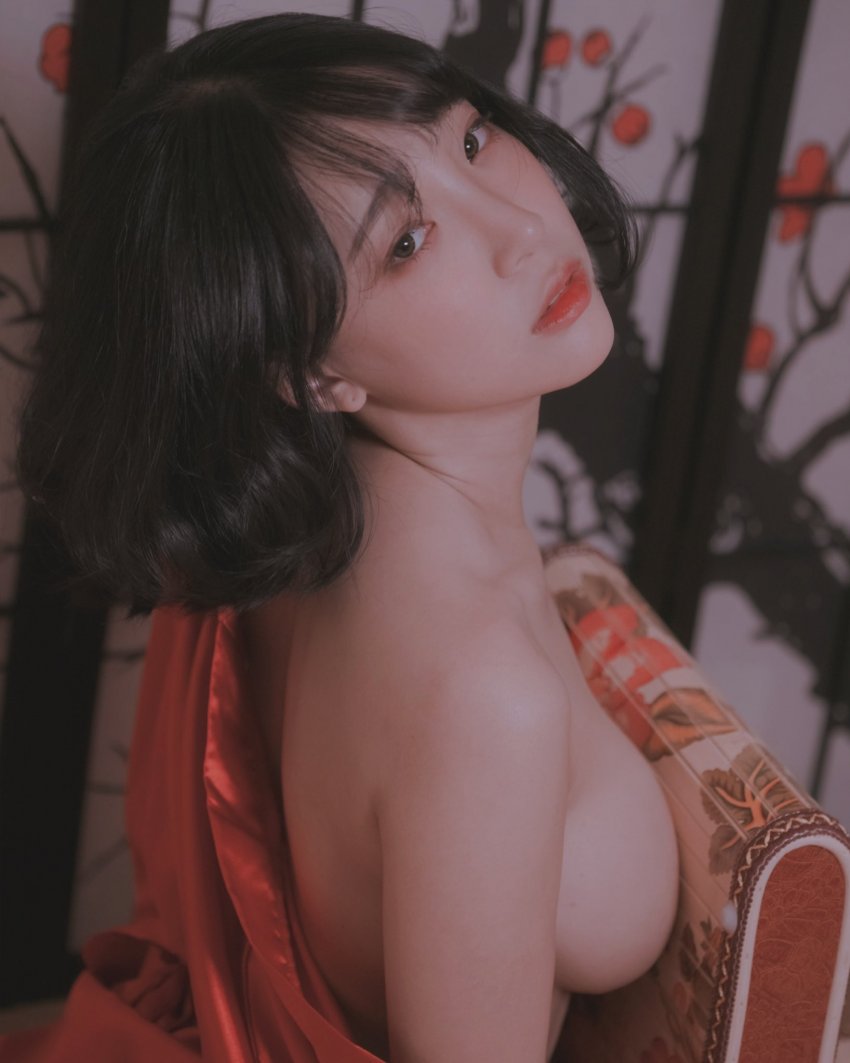 강인경